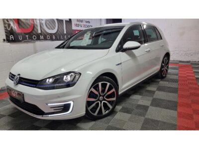 VOLKSWAGEN – GOLF – Berline – hybride – BLANC