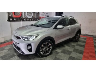 KIA – STONIC – Berline – Essence sans plomb – GRIS